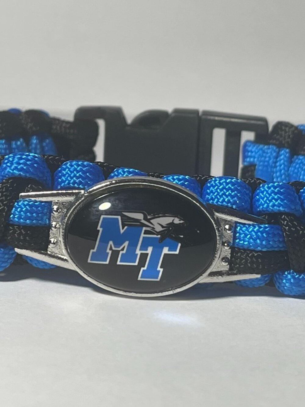 Middle Tennessee Blue Raiders NCAA Paracord Bracelet NEW